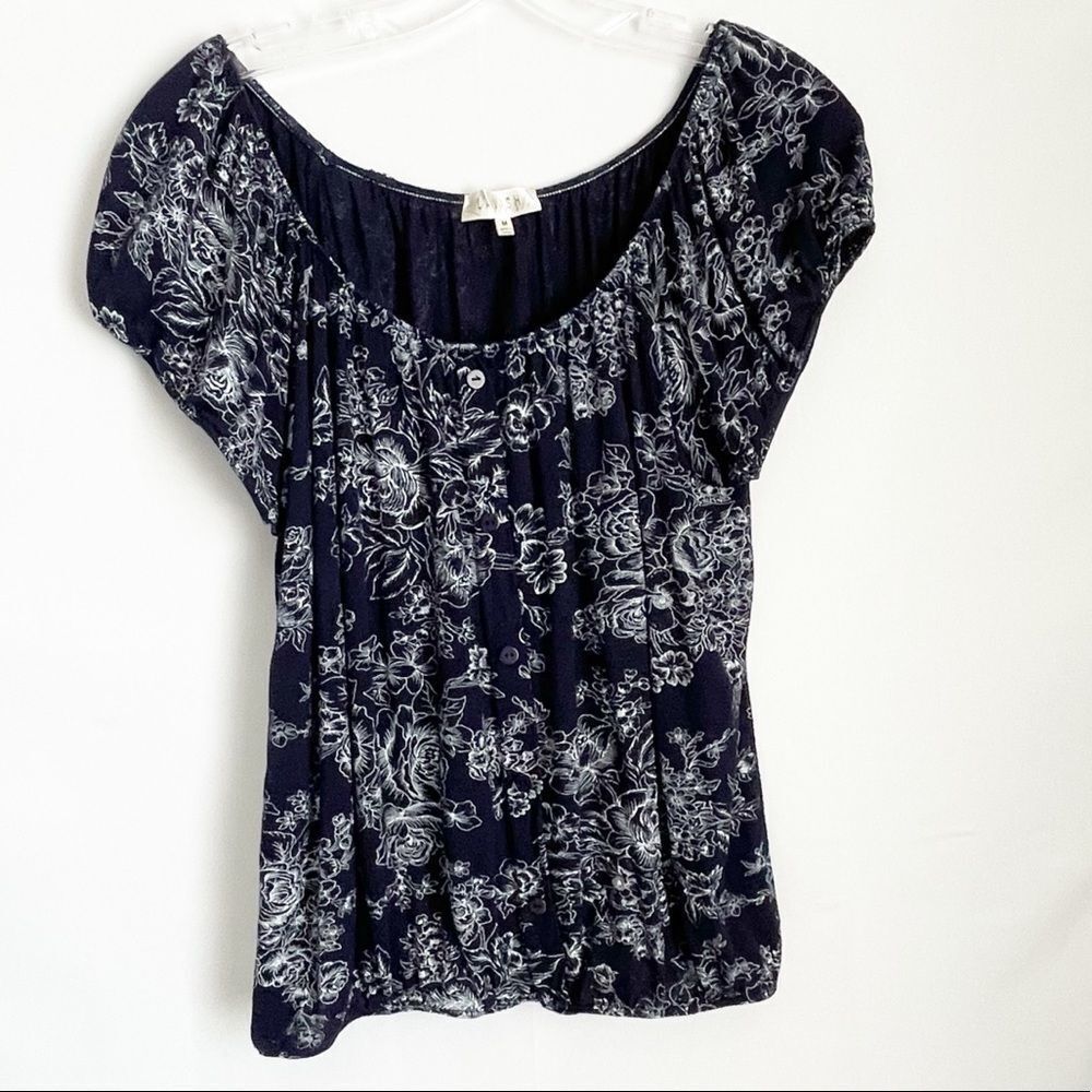 Lavish Navy Floral Cold Shoulder Top M